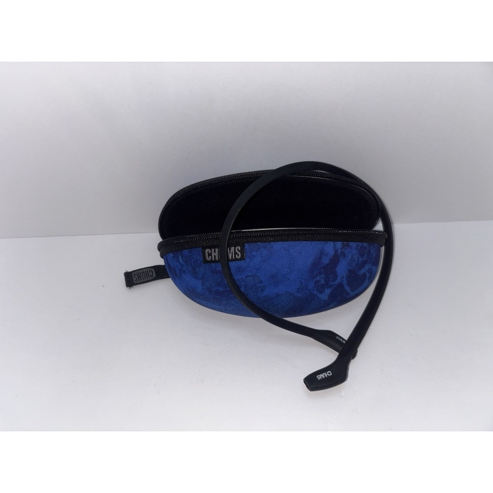 Chums Blue Wave Sunglasses Clam Shell Hard Case Zipper & Glasses Neck Strap